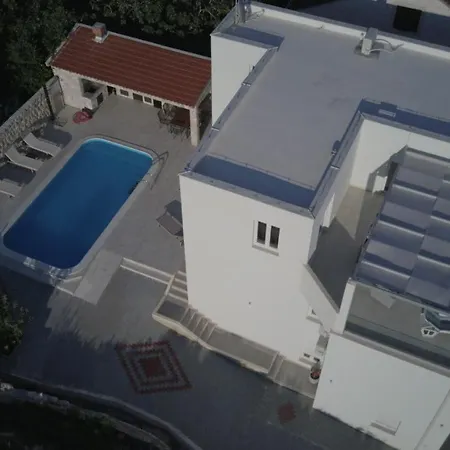 וילה Riva