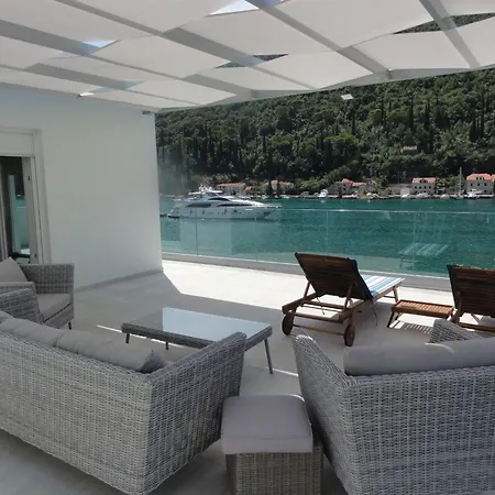 Riva Villa *